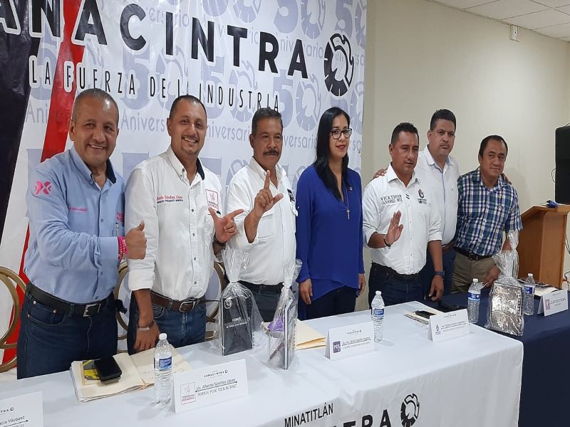 El candidato a Presidente por “Juntos por Veracruz” Alberto Sánchez, participa en foro de la Canacintra de Minatitlán