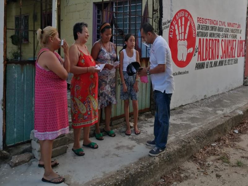 El candidato por “Todos por Veracruz”, visita tres colonias más de Minatitlán