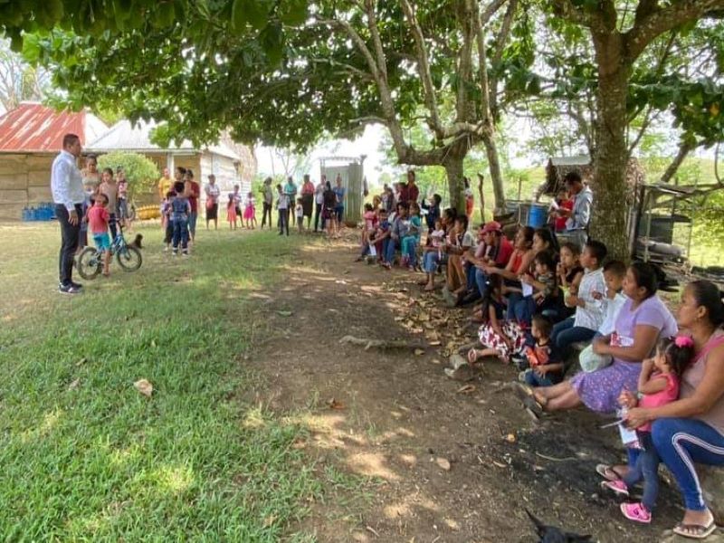 Daniel Oziel Blanco recorre más congregaciones de Minatitlán