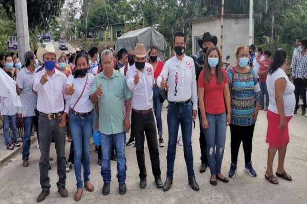 El candidato Juan Antonio Tena, visita los municipios de su 28 distrito local