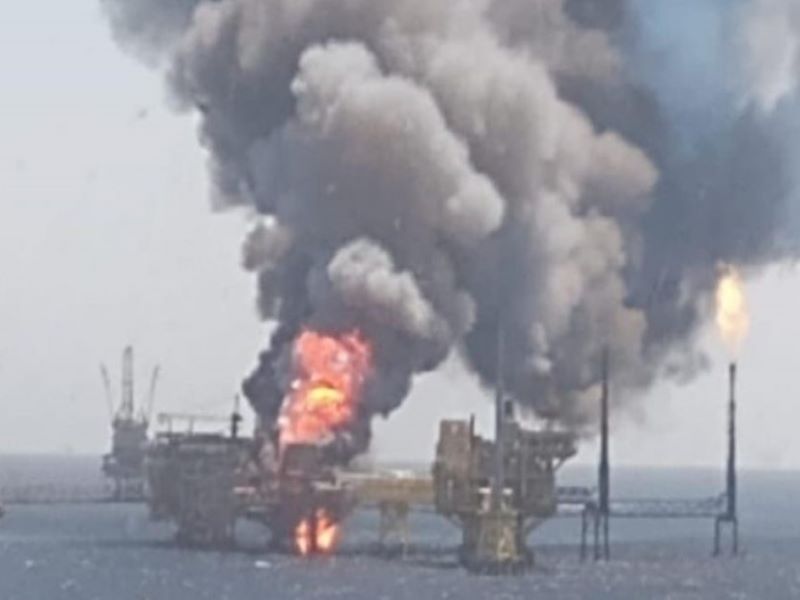 Reportan incendio de plataforma marina Ku-Alfa de Pemex en Campeche