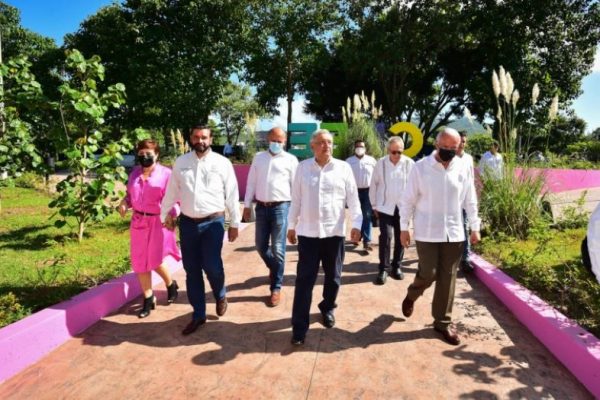 Inauguración del Centro de Rehabilitación y Educación Especial, en Tepic, Nayarit