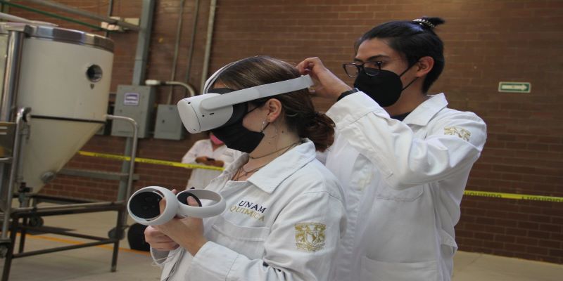 Por primera vez en la Facultad de Química práctica con realidad virtual (UNAM Global)