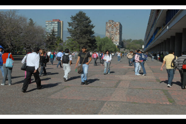 Crecimiento sostenido de la matrícula estudiantil de la UNAM; 55.7 por ciento en tan solo dos décadas