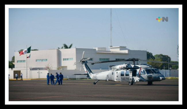 Inaugura Cuitláhuac García la pista “Fausto Vega Santander” en base aeronaval de Tuxpan