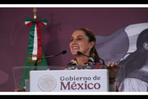 Presidenta Claudia Sheinbaum da banderazo de salida a la Comisión General Lázaro Cárdenas del Río para la mixteca oaxaqueña